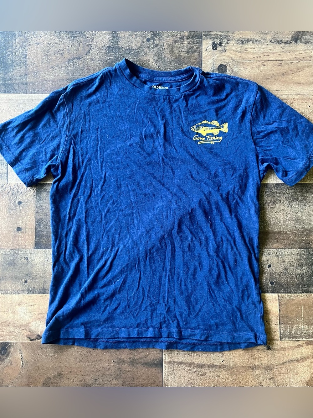 3/$15 ✨ Boy's Old Navy Graphic Fishing T‑Shirt in Navy | XL (14/16)